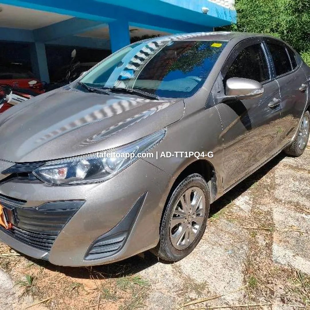 Toyota Yaris - R$ 65.000,00 | Tá Feito