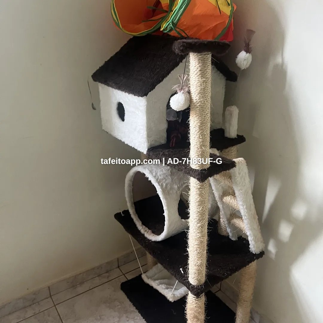 Arranhador casinha para gato com tunel - R$ 250,00 | Tá Feito