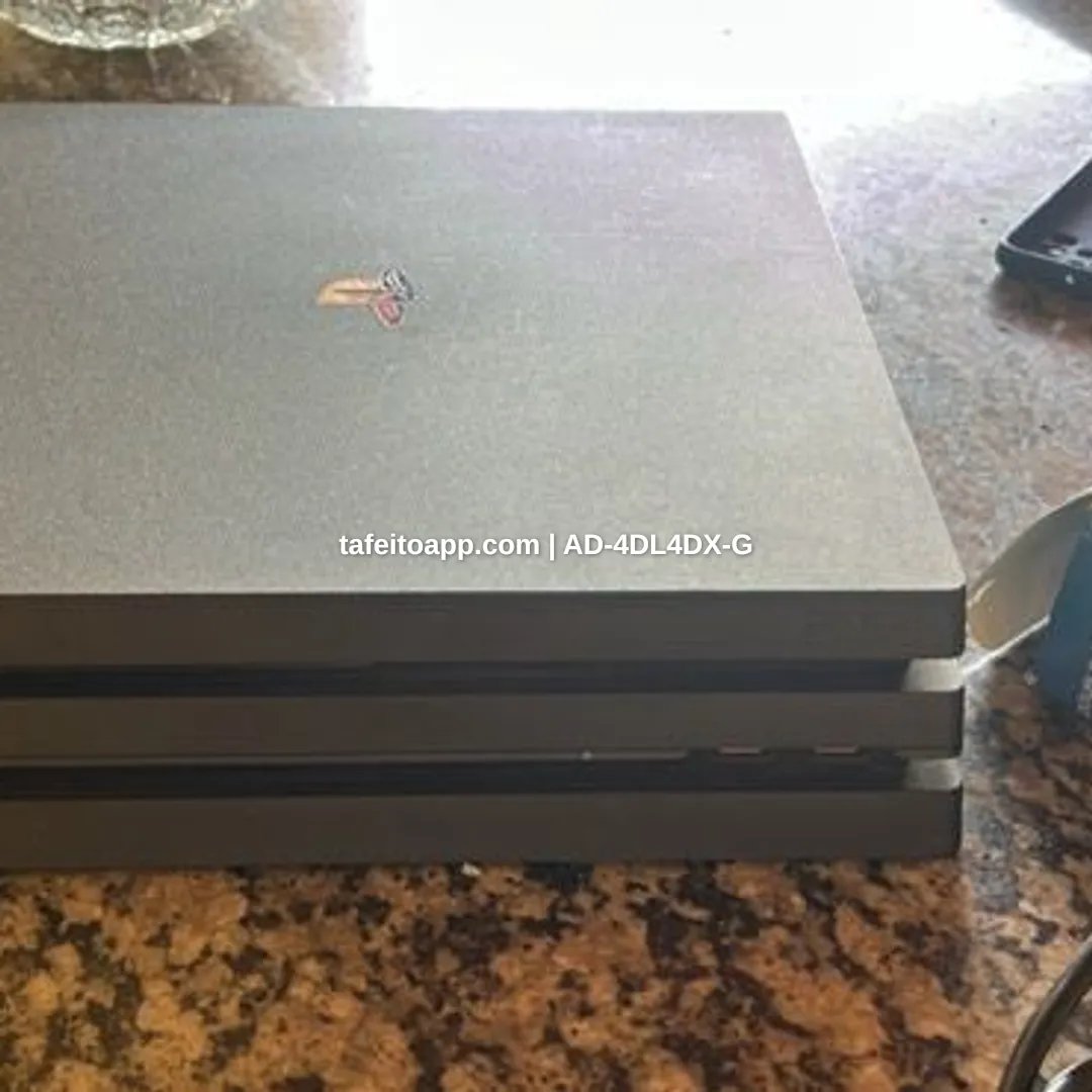 ps4 pro preto - R$ 700,00 | Tá Feito