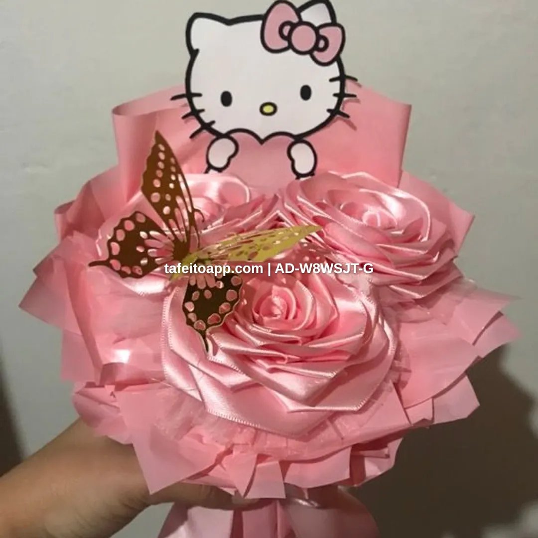 BUQUÊ HELLO KITTY - R$ 90,00 | Tá Feito