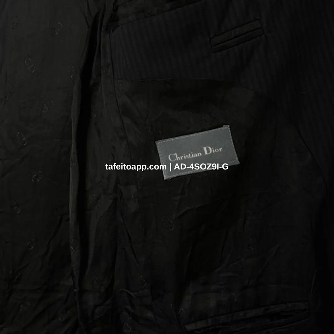 Blazer Preto Italiano Cristian Dior Listrado - R$ 200,00 | Tá Feito
