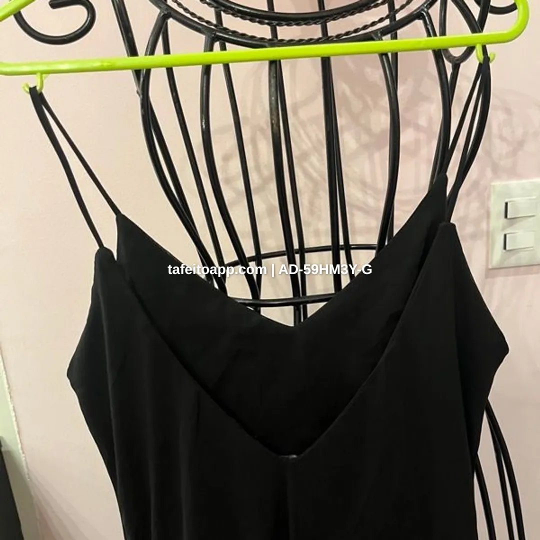 vestido decote V com franjas preto - R$ 110,00 | Tá Feito